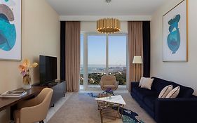 Avani Plus Palm View Dubai Hotel&Suites